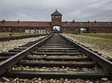 Бывший охранник Освенцима, обвинявшийся в пособничестве убийству более тысячи узников, не дожил до суда