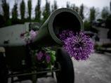 В Одессе произошли столкновения между радикалами и желающими возложить цветы к военным монументам В Одессе произошли столкновения между радикалами и желающими возложить цветы к военным монументам