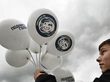 В День космонавтики, 12 апреля, участники организованной Роскосмосом акции "Подними голову" запустили в небо воздушные шары с портретами первого космонавта Юрия Гагарина и надписями "Поехали!" и "Подними голову!"