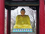 В Федеральном агентстве по делам национальностей придумали, как наказать осквернившего статую Будды в Элисте