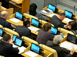Комитет Госдумы по информационной политике, информационным технологиям и связи порекомендовал нижней палате парламента принять в первом чтении противоречивый законопроект, приравнивающий крупные новостные сервисы к СМИ