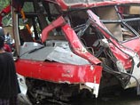 В Индии автобус, перевозивший оперную труппу, упал в ущелье