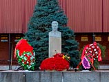 Большинство россиян жалеют о распаде Советского Союза и хотят его возрождения Большинство россиян жалеют о распаде Советского Союза и хотят его возрождения