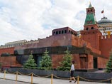 Идею вынести из Мавзолея и предать земле тело Владимира Ленина в целом поддерживают 60% россиян, в том числе 36% выступают за скорейшее его перезахоронение на кладбище Идею вынести из Мавзолея и предать земле тело Владимира Ленина в целом поддерживают 60% россиян, в том числе 36% выступают за скорейшее его перезахоронение на кладбище