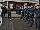 В Германии марш антиисламского движения Pegida в день рождения Гитлера закончился массовыми беспорядками В Германии марш антиисламского движения Pegida в день рождения Гитлера закончился массовыми беспорядками