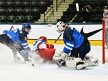 Наша сборная проиграла команде Финляндии со счетом 3:4. В составе россиян шайбы забросили Данила Марушев, Дмитрий Саморуков и лучший бомбардир нашей команды Ярослав Алексеев Наша сборная проиграла команде Финляндии со счетом 3:4. В составе россиян шайбы забросили Данила Марушев, Дмитрий Саморуков и лучший бомбардир нашей команды Ярослав Алексеев