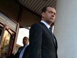 Орловская пенсионерка попросила у Медведева денег на вставные зубы "как у Пугачевой" Орловская пенсионерка попросила у Медведева денег на вставные зубы "как у Пугачевой"