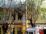 В Астрахани произошел пожар в жилом доме, где проживает порядка 100 человек. Все жильцы были эвакуированы. Открытое горение ликвидировано