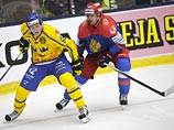 Сборная России по хоккею уверенно победила команду Швеции в матче Евротура. Встреча, которая состоялась на льду Вестероса, завершилась со счетом 4:0 (1:0, 1:0, 2:0)