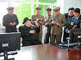 КНДР показала фото подводного запуска ракеты под руководством Ким Чен Ына