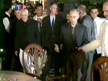 Крайний справа- Никита Михалков, левее Владимир Путин Крайний справа- Никита Михалков, левее Владимир Путин