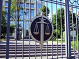 4 июня 2015 года Мосгорсуд постановил взыскать с фонда Hermitage Capital, Браудера и Файерстоуна восемь миллионов рублей в пользу Карпова по его иску о защите чести и достоинства 4 июня 2015 года Мосгорсуд постановил взыскать с фонда Hermitage Capital, Браудера и Файерстоуна восемь миллионов рублей в пользу Карпова по его иску о защите чести и достоинства
