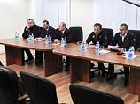 Путин объявил выговоры Рогозину и главе "Роскосмоса" Комарову Путин объявил выговоры Рогозину и главе "Роскосмоса" Комарову