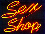 В Омске на одном из сайтов объявлений появилась вакансия тестировщиц для работы в местной сети секс-шопов, которые здесь работают под называнием "магазины для укрепления семьи"