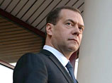 Глава кабмина Дмитрий Медведев заявлял, что за первые четыре месяца 2015 года уровень смертности в России вырос на 3,7% в годовом измерении