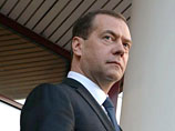 Глава кабмина Дмитрий Медведев заявлял, что за первые четыре месяца 2015 года уровень смертности в России вырос на 3,7% в годовом измерении Глава кабмина Дмитрий Медведев заявлял, что за первые четыре месяца 2015 года уровень смертности в России вырос на 3,7% в годовом измерении