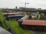 В столице США возле станции метро перевернулся поезд с химикатами, порвав газопровод В столице США возле станции метро перевернулся поезд с химикатами, порвав газопровод