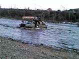 В Забайкалье полицейские и водитель грузовика сняли четырех подростков с оторвавшейся льдины В Забайкалье полицейские и водитель грузовика сняли четырех подростков с оторвавшейся льдины