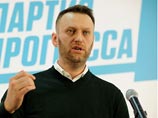 Журналисты уточняют, что сам Навальный обсуждает с "Яблоком" возможность выдвижения своих сторонников на выборах в Госдуму от партии как по федеральному списку, так и по одномандатным округам