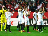 Испанская "Севилья" и английский "Ливерпуль" вышли в финал второго по значимости футбольного еврокубка - Лиги Европы УЕФА