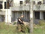 Cамодельная бомба была заложена на перекрестке улиц Пионерская и Ленина. С этого места дороги расходятся на хлебозавод, больницу и военную комендатуру Cамодельная бомба была заложена на перекрестке улиц Пионерская и Ленина. С этого места дороги расходятся на хлебозавод, больницу и военную комендатуру
