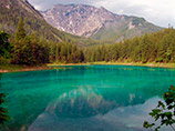В Австрии существование уникального озера оказалось под угрозой из-за мочеиспускания туристов