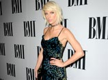 Тейлор Свифт получила награду имени Тейлор Свифт на BMI Icon Award Тейлор Свифт получила награду имени Тейлор Свифт на BMI Icon Award