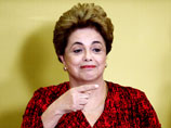Президент Бразилии Дилма Русеф до итогов голосования по импичменту вывозит вещи из своей резиденции