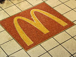 В Нью-Мексико женщина судится с McDonald's из-за незакрепленного лотка для туалетной бумаги