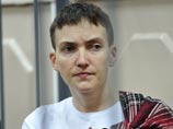 Помимо этого, президент Украины попросил дипломатов усилить давление на Россию, чтобы принудить ее к немедленному освобождению Надежды Савченко и других украинских заключенных Помимо этого, президент Украины попросил дипломатов усилить давление на Россию, чтобы принудить ее к немедленному освобождению Надежды Савченко и других украинских заключенных