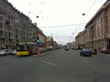 "Все нормально, деньги есть": в Петербурге начали водить алкоэкскурсии по маршруту клипа "Ленинграда" "Все нормально, деньги есть": в Петербурге начали водить алкоэкскурсии по маршруту клипа "Ленинграда"