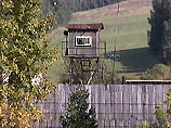 Подследственные, воспользовавшись халатностью охраны, завладели ключами от камер. В результате сбежали 14 человек, 6 из них подозреваются в совершении убийств Подследственные, воспользовавшись халатностью охраны, завладели ключами от камер. В результате сбежали 14 человек, 6 из них подозреваются в совершении убийств