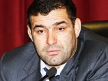По мнению Джалалдинова, за этим нападением стоит экс-глава Пенсионного фонда Дагестана Сагид Муртазалиев, который сейчас скрывается за границей из-за обвинений в финансировании терроризма и организации ряда убийств