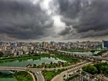 Погода понемногу начала улучшаться, передает РИА "Новости". Однако местная метеорологическая служба предупредила о возможности новых оползней в холмистых районах юго-восточной части страны Погода понемногу начала улучшаться, передает РИА "Новости". Однако местная метеорологическая служба предупредила о возможности новых оползней в холмистых районах юго-восточной части страны