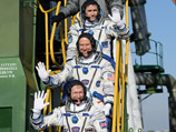 С борта МКС поздравления передали космонавты Юрий Маленченко, Олег Скрипочка и Алексей Овчинин