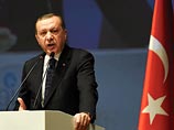 Камнем преткновения по-прежнему остаются предложенные ЕС изменения антитеррористических законов, которые отвергает президент Турции Реджеп Тайип Эрдоган