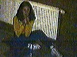 Женщина была отпущена террористами из частной гостиницы, в которой были захвачены заложники, за несколько часов до их сдачи властям Женщина была отпущена террористами из частной гостиницы, в которой были захвачены заложники, за несколько часов до их сдачи властям