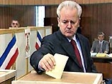 В Югославии  проходят выборы √ впервые за 10 лет власть Милошевича находится под угрозой