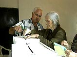НТВ передает, что к середине дня в большинстве городов Сербии отдали голоса от 30 до 50 процентов избирателей НТВ передает, что к середине дня в большинстве городов Сербии отдали голоса от 30 до 50 процентов избирателей
