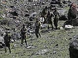 Южный регион Киргизии продолжает оставаться под прицелом боевиков. Вооруженные до зубов террористы небольшими группами пытаются обходить блокпосты, выставленные киргизскими военными Южный регион Киргизии продолжает оставаться под прицелом боевиков. Вооруженные до зубов террористы небольшими группами пытаются обходить блокпосты, выставленные киргизскими военными
