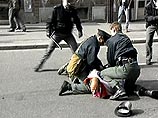 Полиция защищает Конгресс-центр, в котором проходит заседание руководства Международного валютного фонда и Всемирного банка Полиция защищает Конгресс-центр, в котором проходит заседание руководства Международного валютного фонда и Всемирного банка
