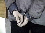 В этот момент появилась группа захвата, и преступники были моментально задержаны. В этот момент появилась группа захвата, и преступники были моментально задержаны.