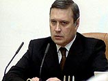 Касьянов подчеркнул, что госслужба накладывает на чиновников ряд ограничений, и их участие в спорах хозяйствующих субъектов недопустимо даже в форме ознакомления