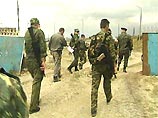 За минувшие сутки в Октябрьском районе Грозного саперы федеральный войск обезвредили два фугаса За минувшие сутки в Октябрьском районе Грозного саперы федеральный войск обезвредили два фугаса