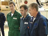 У основного экипажа, в который входят астронавт Уильям Шепард и космонавты Сергей Крикалев и Юрий Гидзенко, задание - устранить неполадки в одном из отсеков станции