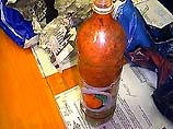В результате обыска, в платяном шкафу было обнаружено разобранное на части взрывное устройство. В результате обыска, в платяном шкафу было обнаружено разобранное на части взрывное устройство.