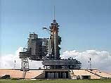 Discovery планировалось отправить на орбиту в 5.38 по московскому времени, однако специалисты НАСА приняли решение отложить юбилейный запуск шаттла из-за небольшой неисправности Discovery планировалось отправить на орбиту в 5.38 по московскому времени, однако специалисты НАСА приняли решение отложить юбилейный запуск шаттла из-за небольшой неисправности