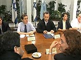 Премьер-министр Израиля Эхуд Барак выдвинул палестинскому лидеру Ясиру Арафату ультиматум - в течение 48 часов прекратить нападения на израильтян Премьер-министр Израиля Эхуд Барак выдвинул палестинскому лидеру Ясиру Арафату ультиматум - в течение 48 часов прекратить нападения на израильтян