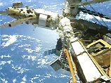 Новые виды космических микроорганизмов, которые появились недавно на орбитальной станции "Мир", угрожают жизни астронавтов
