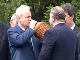 По некоторым оценкам, за 13 лет правления Милошевича из золотых запасов Югославии было похищено порядка 500 млн. долларов